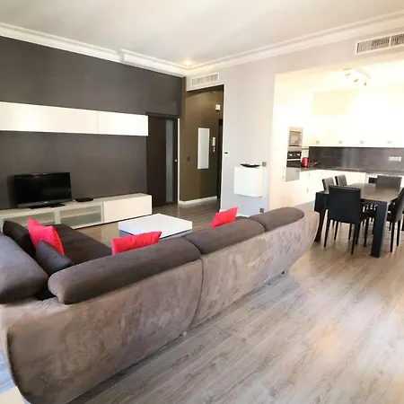 Quality 2 Bedroom 9 Mins From The Palais 342 * Cannes